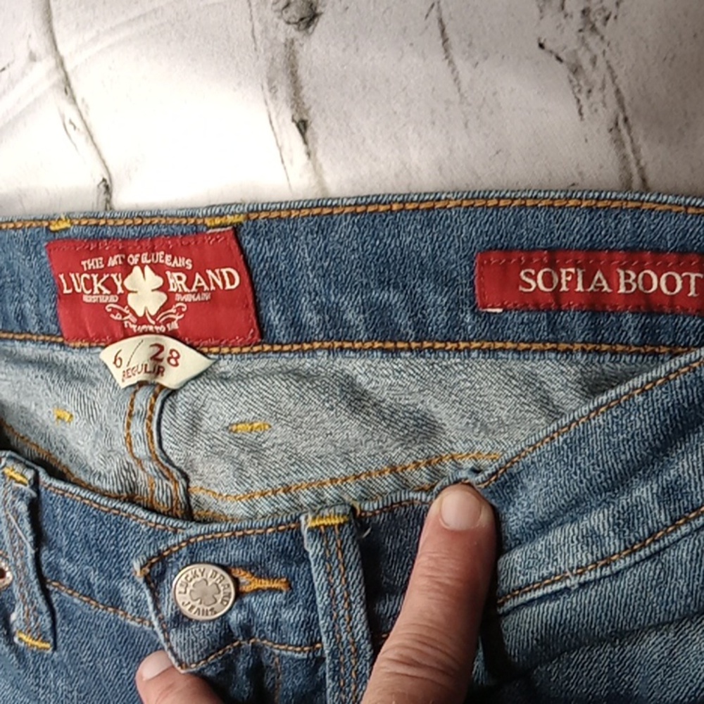 Lucky Brand women jeans with raw hem - Picture 5 of 6